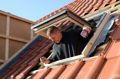 Pose de fenêtres de toit Velux à Jarne